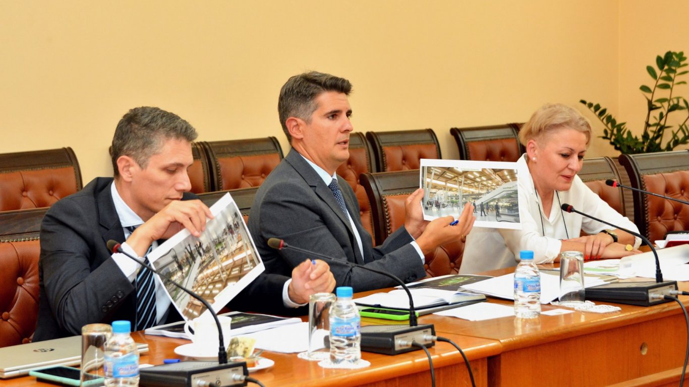 Гвоздейков настоя концесионерът да ускори модернизацията на летище София 