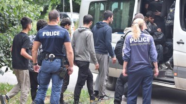 Полицейските действия са предприети тази сутрин Според данните до момента