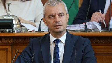 Срам защото българският министър председател говори пред празна зала в ЕП