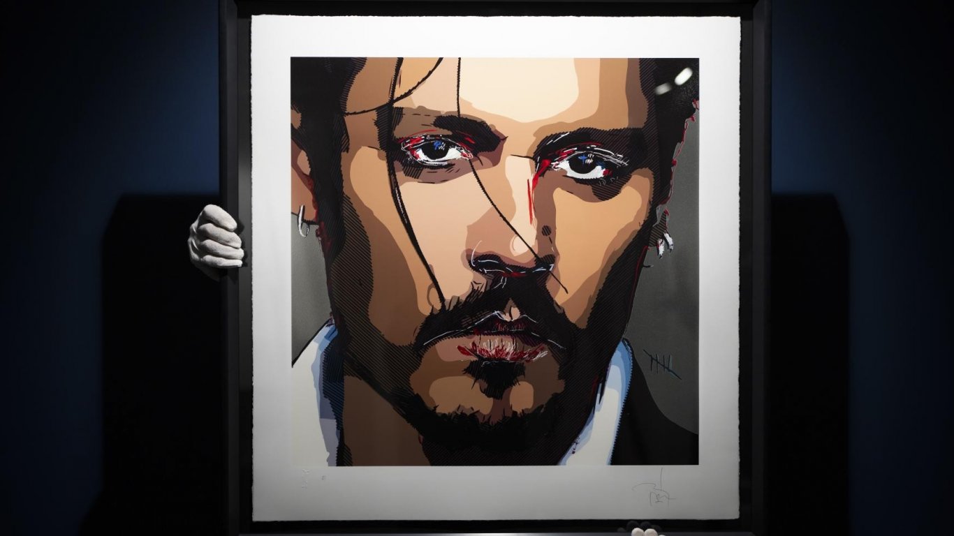 Продават автопортрет на Джони Деп, нарисуван "в мрачни времена"