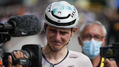 Фотофиниш и много сълзи в драматичния 19-и етап на Тура