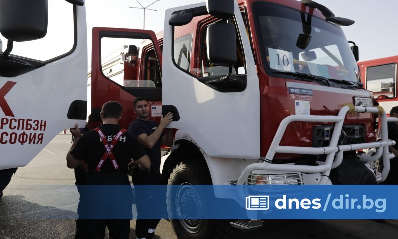 Пристигнах в събота с още 49 колеги, допълнихме нашия екип