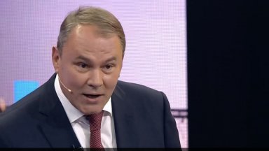 В руско телевизионно предаване в което участниците обсъждат че Черно