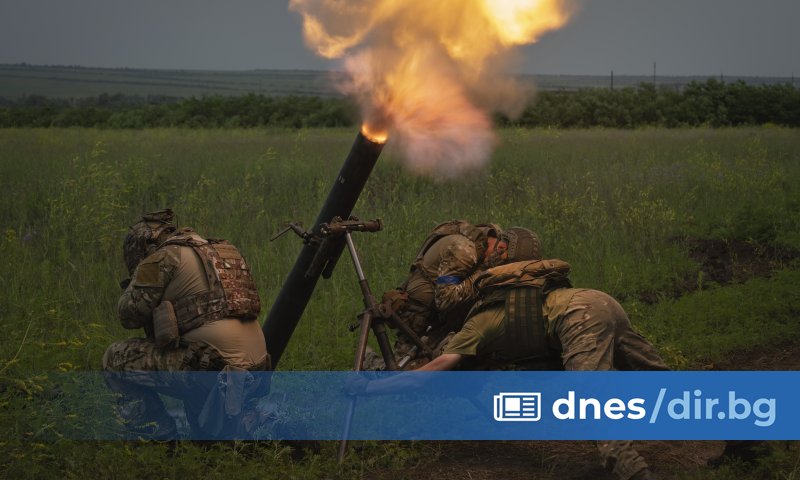 Бавната контраофанзива на Украйна намалява надеждите за мирни преговори през