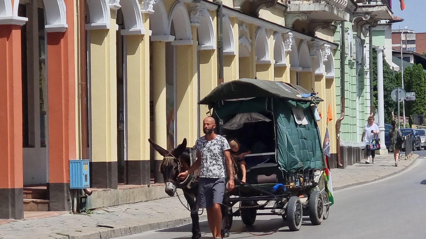 С каруца от Франция до Палестина през Ловеч