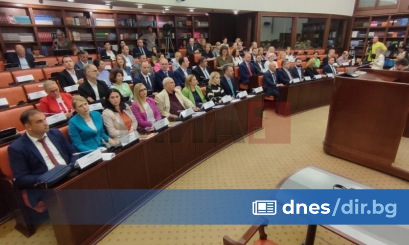 Комисията по конституционни въпроси на Република Северна Македония гласува днес