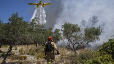 Извънредно положение на целия Родос, 10% от острова е изгорял