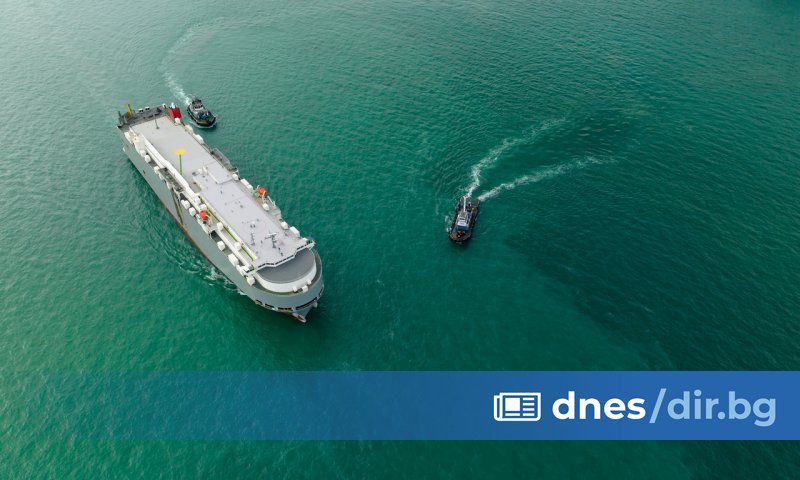 Щетите по плавателния съд са незначителни и няма пострадали, добавя