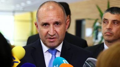 България трябва задължително да развива ядрена си енергетика но за