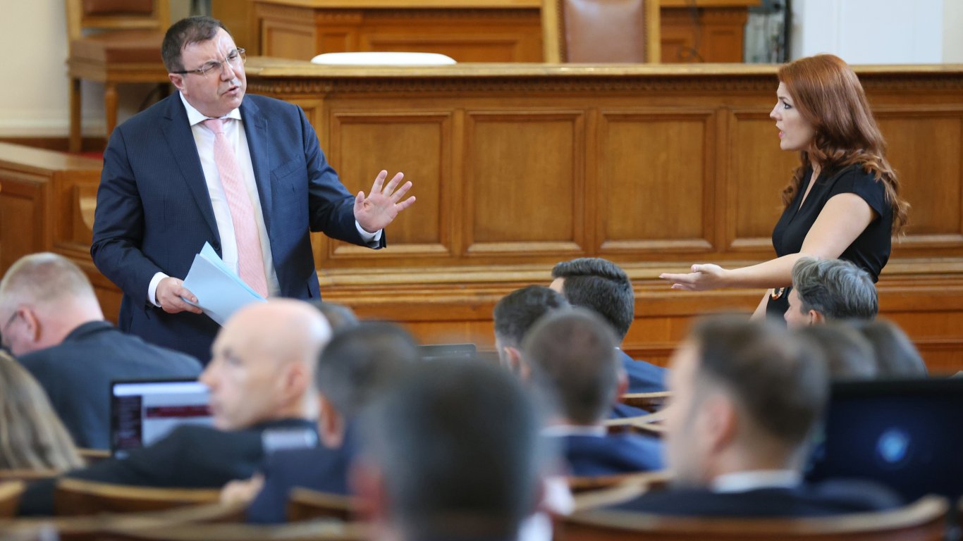 Депутатите приеха окончателно бюджета на НЗОК след спор за лекарствата за онкоболни