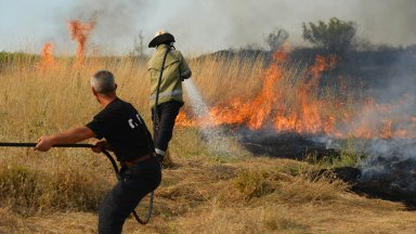126 пожара са вилняли из България през изминалото денонощие