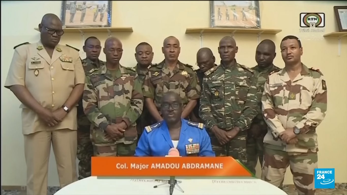 Армията на Нигер обяви в телевизионно обръщение, че президентът е отстранен от власт