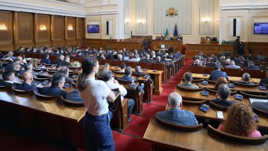 НС: Регистрираните по ДДС ще декларират касова наличност, ако тя е над 50 000 лв. на тримесечие