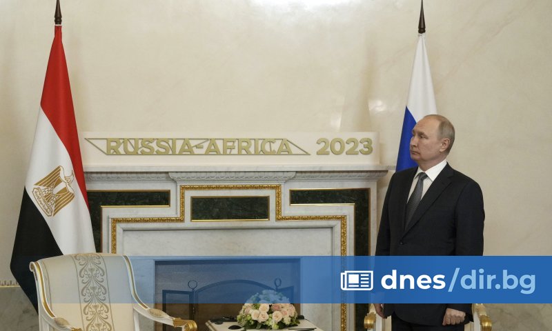 Вижте снимки>>>
По време на пленарната сесия на Руско-африканския икономически и