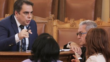 Двата законопроекта за отмяна на дерогацията се оттеглят днес по късно