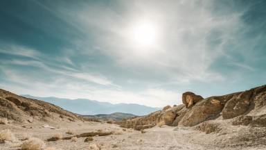 Долината на смъртта разцъфтя (снимки/видео)