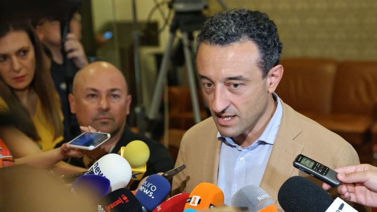 Даниел Лорер: Рано е да свирим фанфари за еврозоната