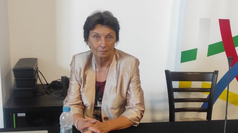 Емилия Лазарова пред Dir.bg:  Най-много промени готвим от 8 до 10 клас