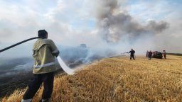 Локализираха големите пожари в Дъбовец и до Малки воден (снимки)