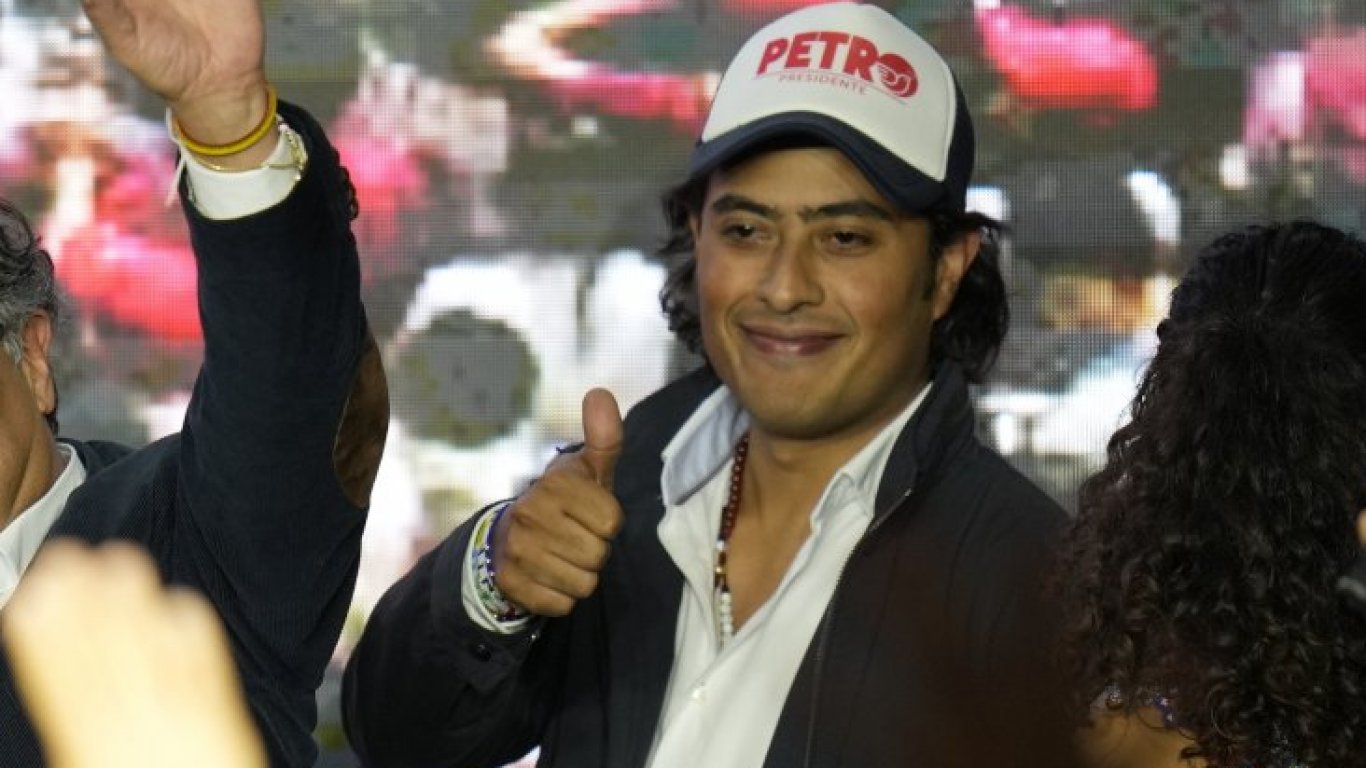 Арестуваха сина на колумбийския президент по разследване за пране на пари (видео)