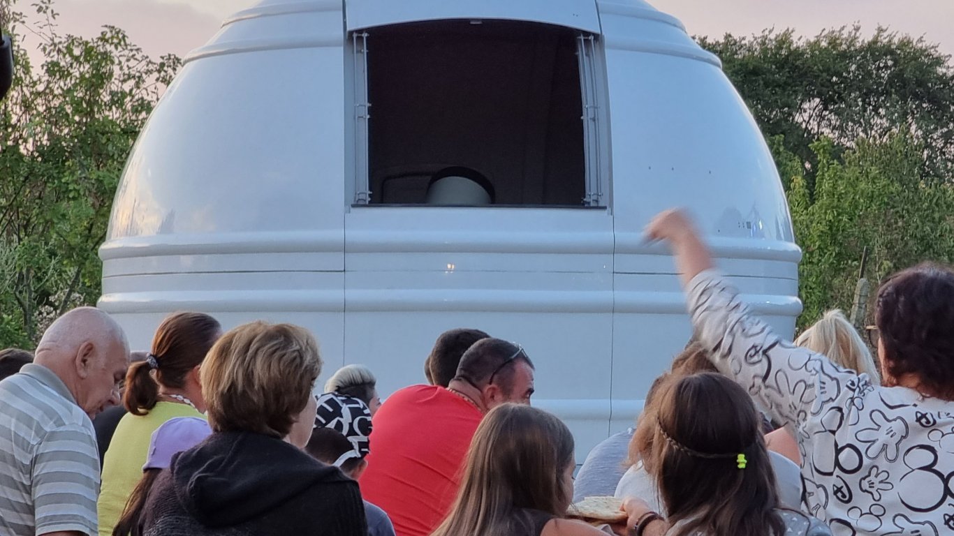 Откриха модерна астрономическа обсерватория в Камен бряг (снимки)