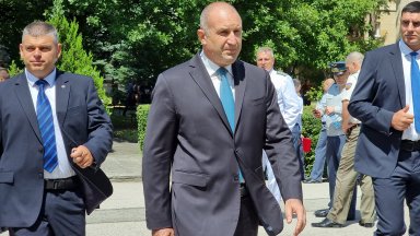 Това заяви пред журналисти президентът Румен Радев в отговор на