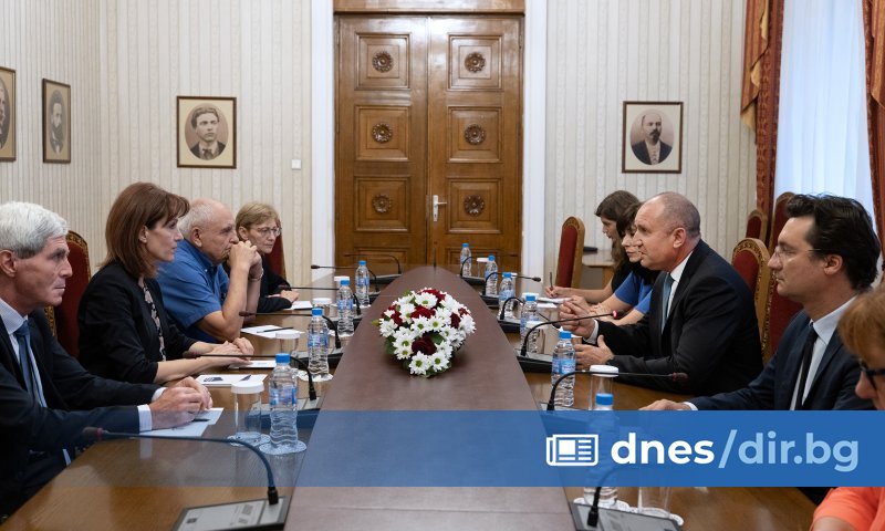 Държавният глава определи датата след работна среща с представители на