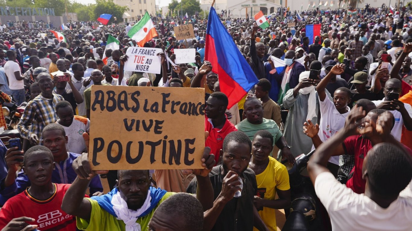 Лидерите на преврата в Нигер обвиниха Франция в заговор за военна намеса