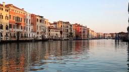 ЮНЕСКО: Венеция да бъде добавена като обект в опасност от Списъка на световното културно и природно наследство