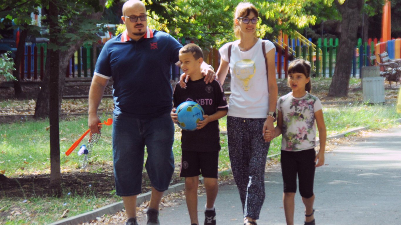 Родителите на поразения от мълния Георги: Животът ни се преобърна за 10 дни
