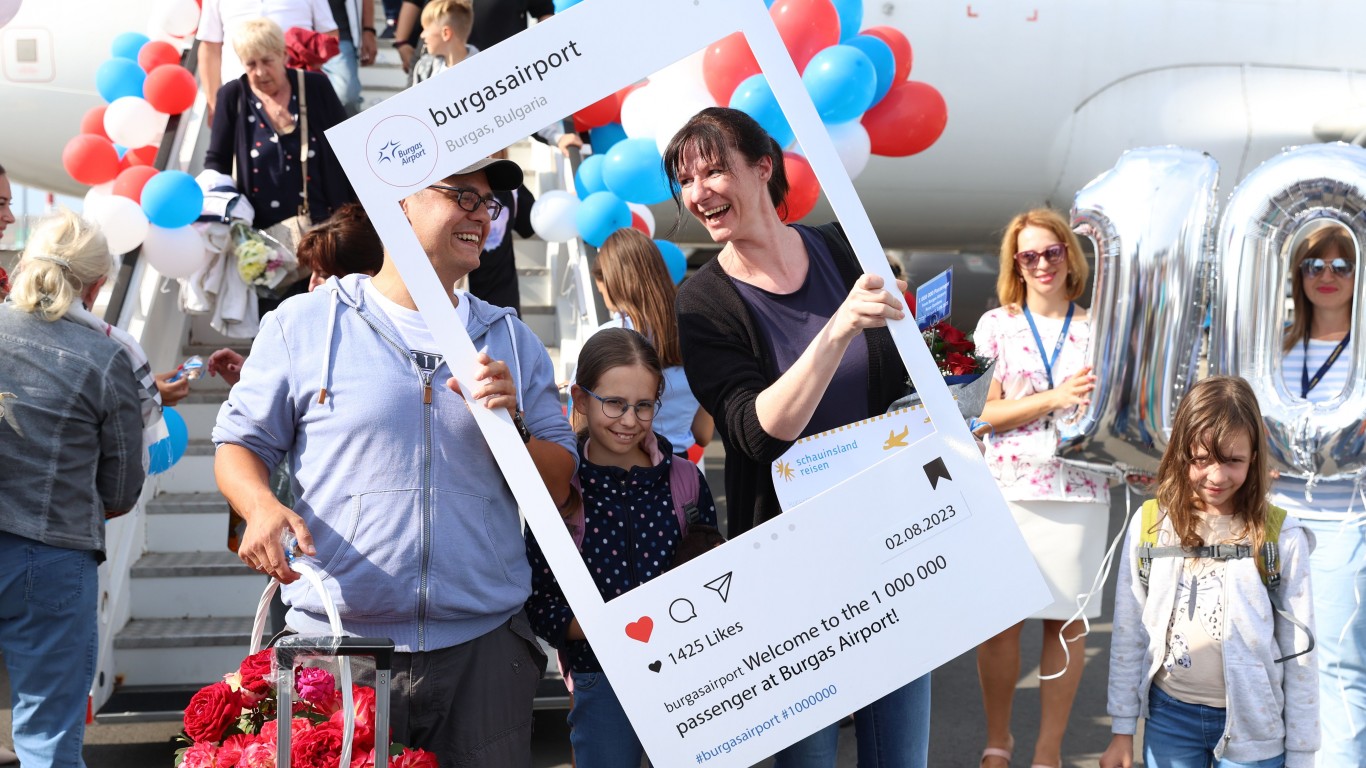 Летище Бургас тържествено посрещна едномилионният пътник