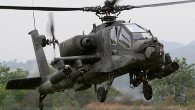 Американски хеликоптери Black Hawk и Apache ще прелетят над България на 2 и 3 юни