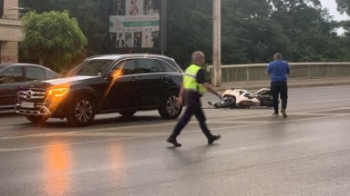 От МВР съобщиха за че мотористът е починал на