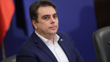 Асен Василев е оптимист за влизане на България в еврозоната от 1 януари 2025 г.