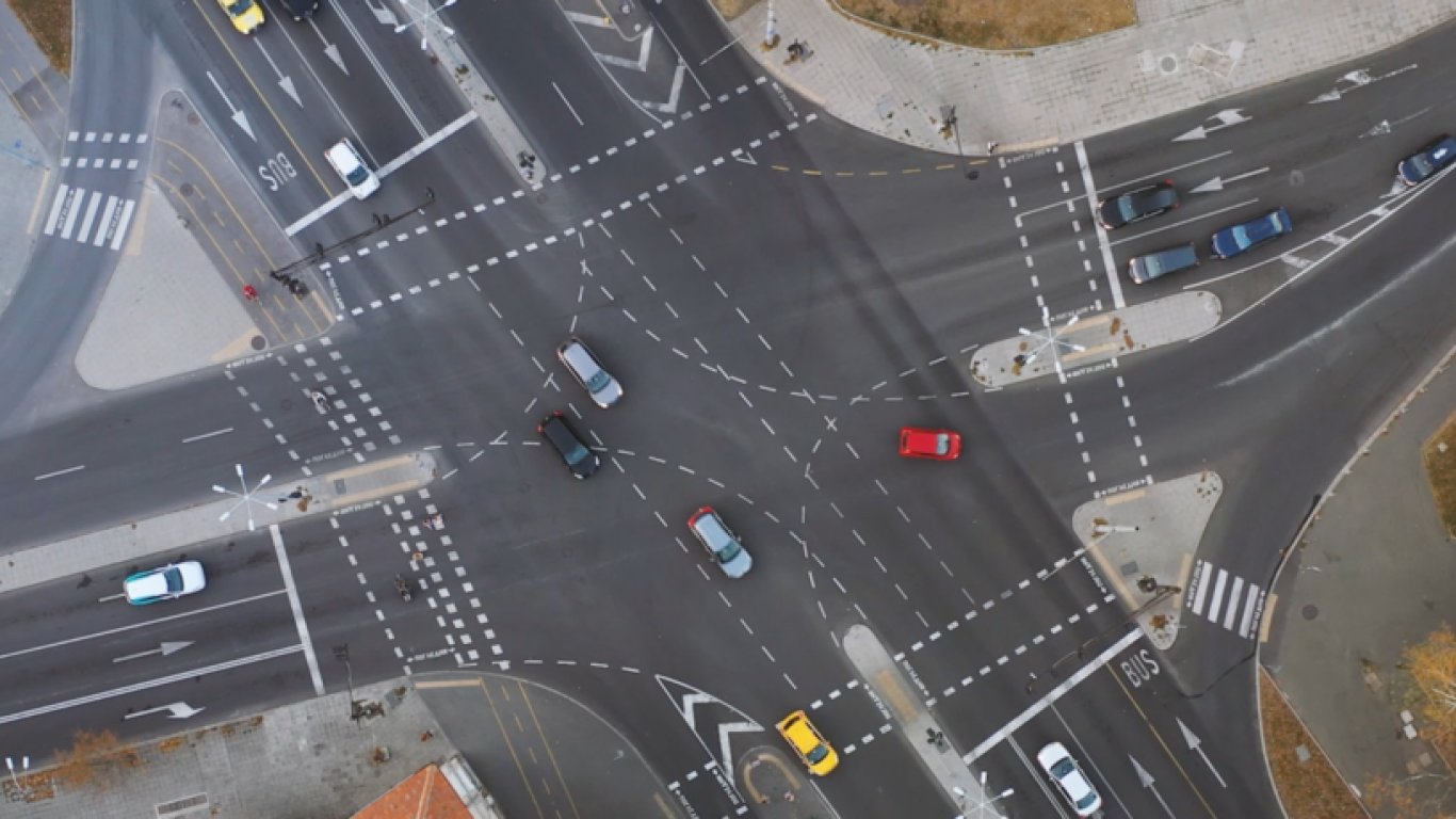 Над 20 кръстовища в Бургас се контролират от специализиран софтуер