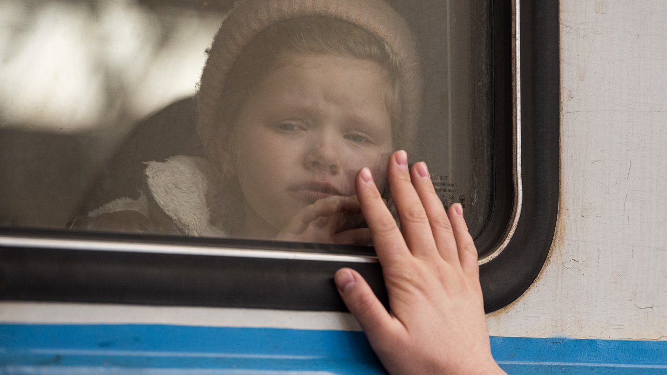 Русия е извела 700 000 деца от Украйна, част от тях са дадени на приемни семейства