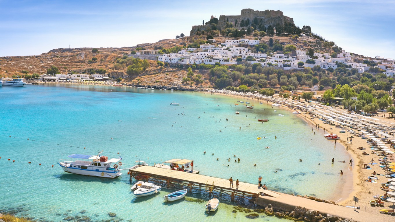 Гърците се обединиха в протест, настояват за свободни от бизнесмени плажове