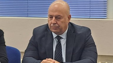 Костадинов не е уволнен от системата на МВР а ще