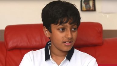 Ейдриън Лий на 11 години се премести от Хонг Конг