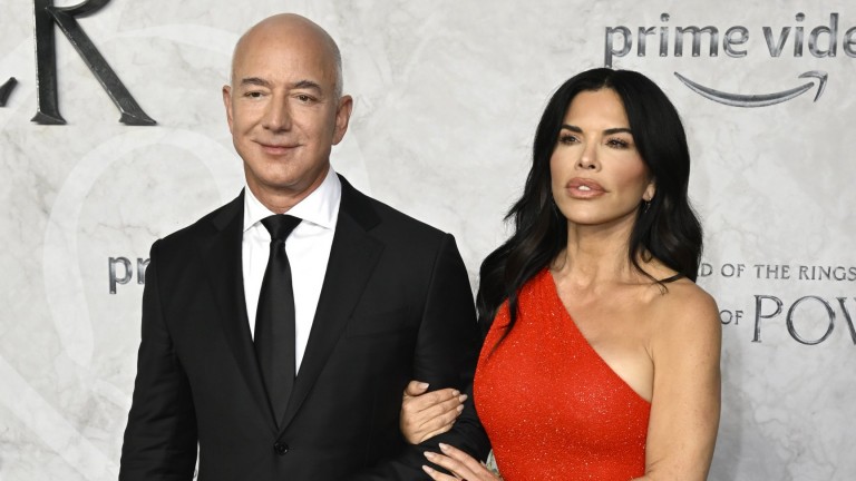 Годеницата на Джеф Безос ще лети в космоса с Кейти Пери