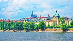 Дворецът Лихтенщайн и градината на Страковата академия в Прага са отворени за посещение