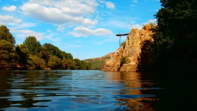 Загиналият е бил на мястото заедно с негови приятели Вероятно