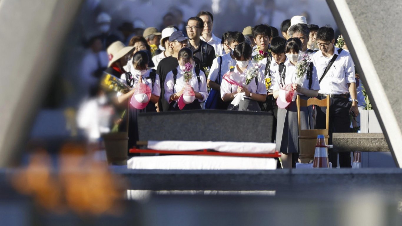 Япония предупреди за руска ядрена заплаха в деня на памет за атомната бомба над Хирошима