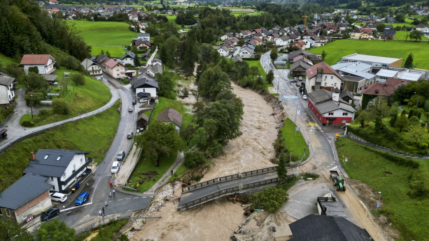 България предложи помощ на Словения и Австрия след наводненията 