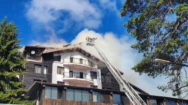 Пожар избухна в еко хотел "Здравец" в Родопите, евакуираха 130 деца (снимки)