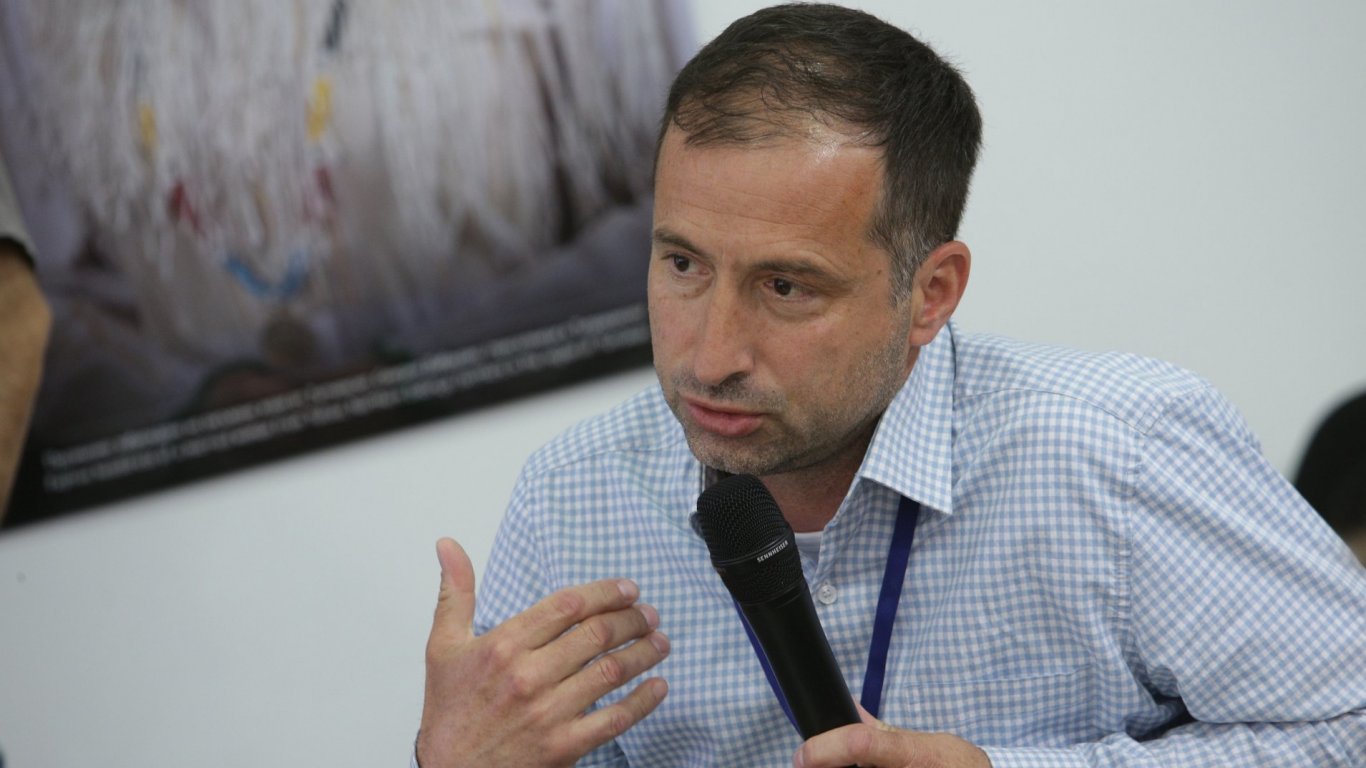 МВнР търси обяснение от Белград за задържания на границата Александър Димитров