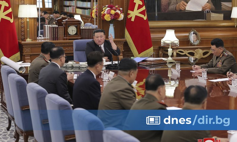 Ким Чен-ун призова въоръжените сили да провеждат учения с най-модерните