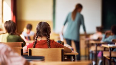 Синдикат Образование към КТ Подкрепа подкрепя идеята за по късно започване