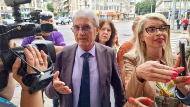 Ще намерим шестима педиатри за детското отделение на болницата във