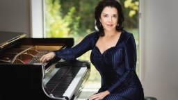 Първото гостуване в Пловдив на пианистката Елена Башкирова е с оркестър "Кантус Фирмус"